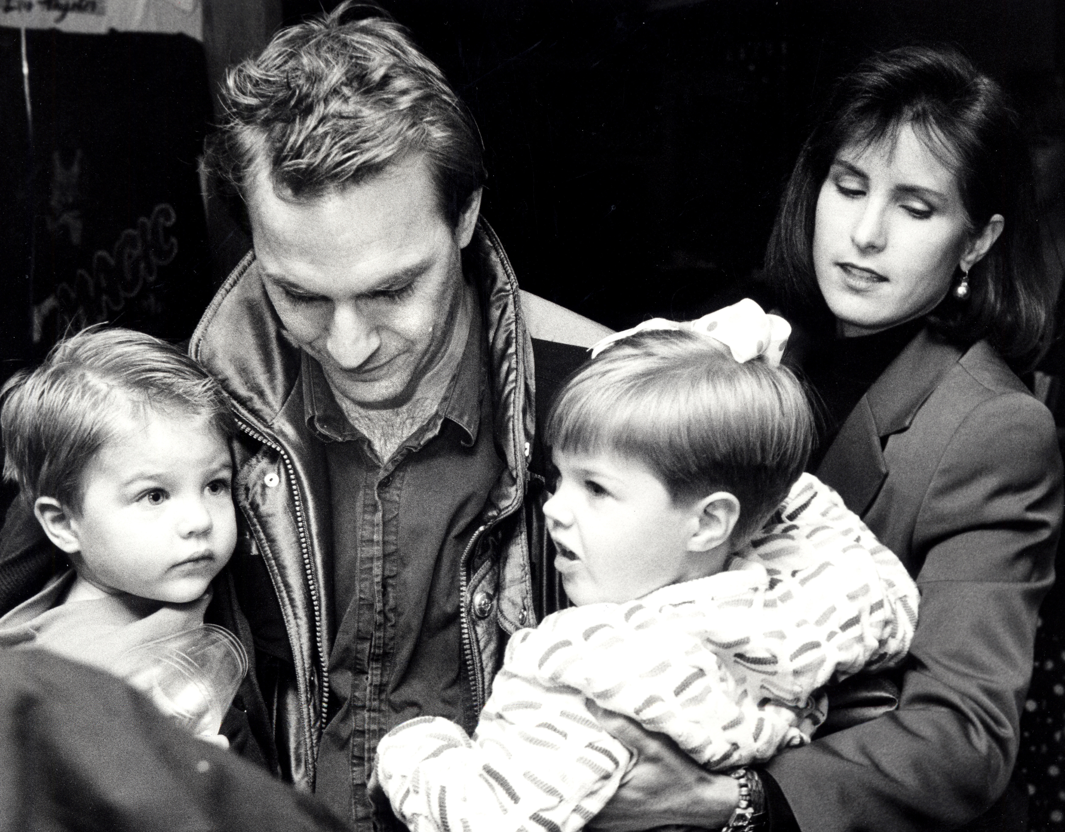 Lily, Kevin, and Joe Costner and Cindy Silva at the Moscow Circus opening in 1990. | Source: Getty Images