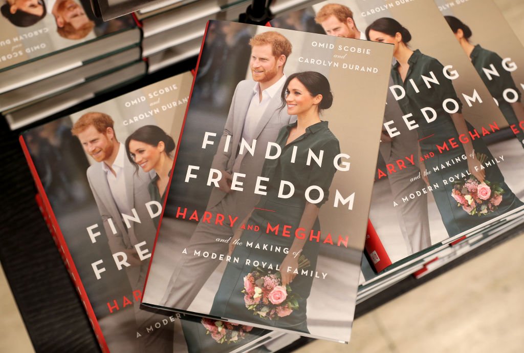 Photos of the "Finding Freedom" book in Waterstones Piccadilly in London, England on August 11, 2020 | Photo: Getty Images