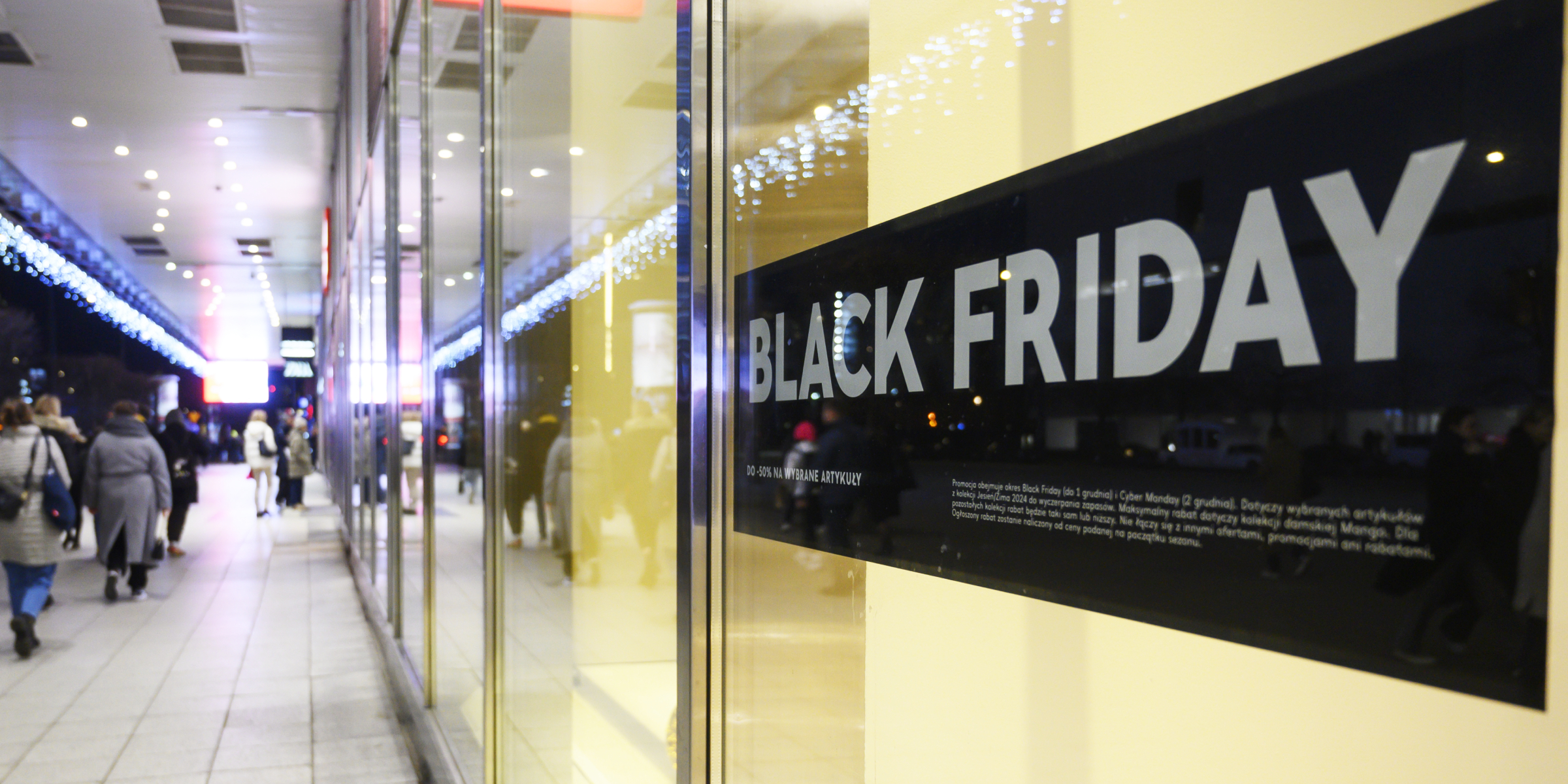 Black Friday Deals poster | Source: Getty Images