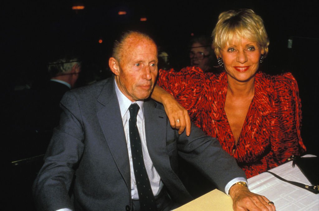 Annie Cordy et son mari à la soirée anniversaire pour les 40 ans du Lido le 1er octobre 1986, Paris, France. | Photo : Getty Images