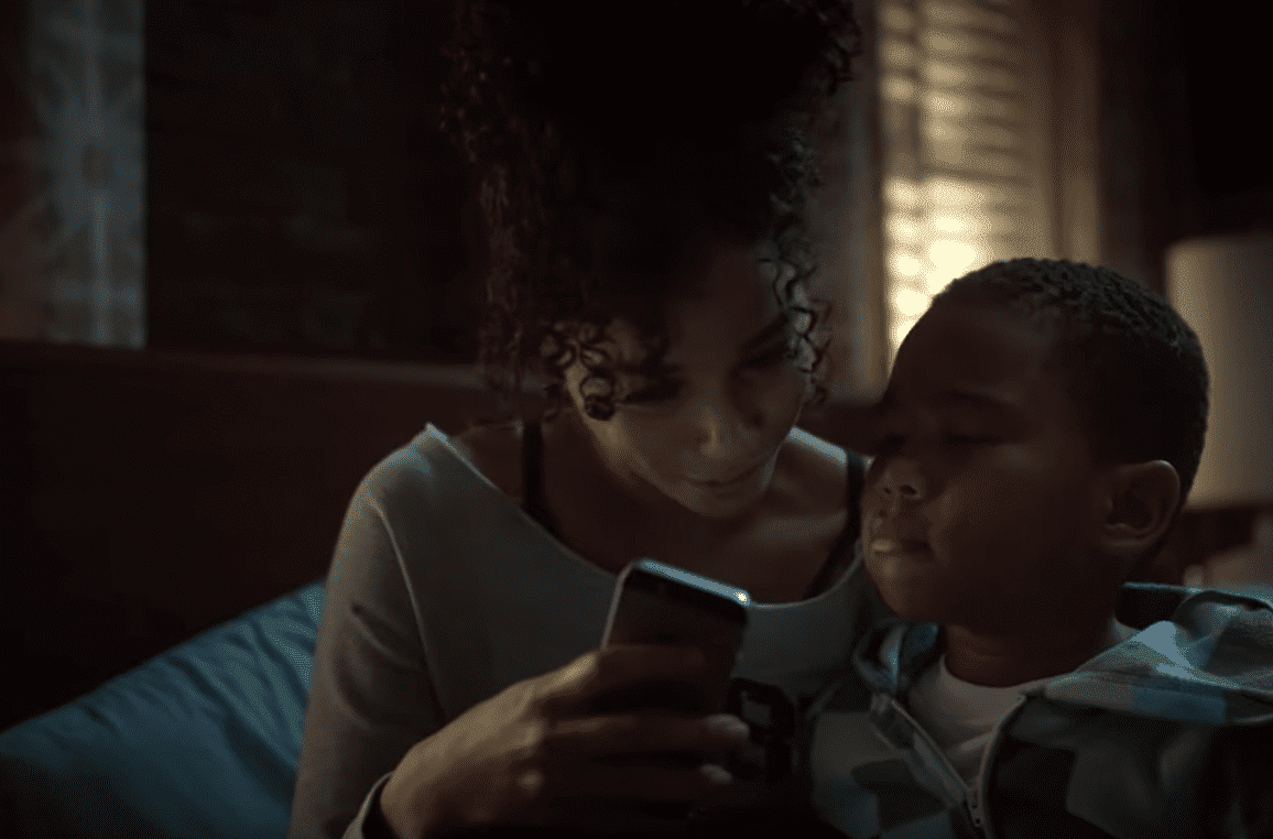 Dion Warren and Alisha Wainwright in "Raising Dion." | Source: YouTube/Netflix