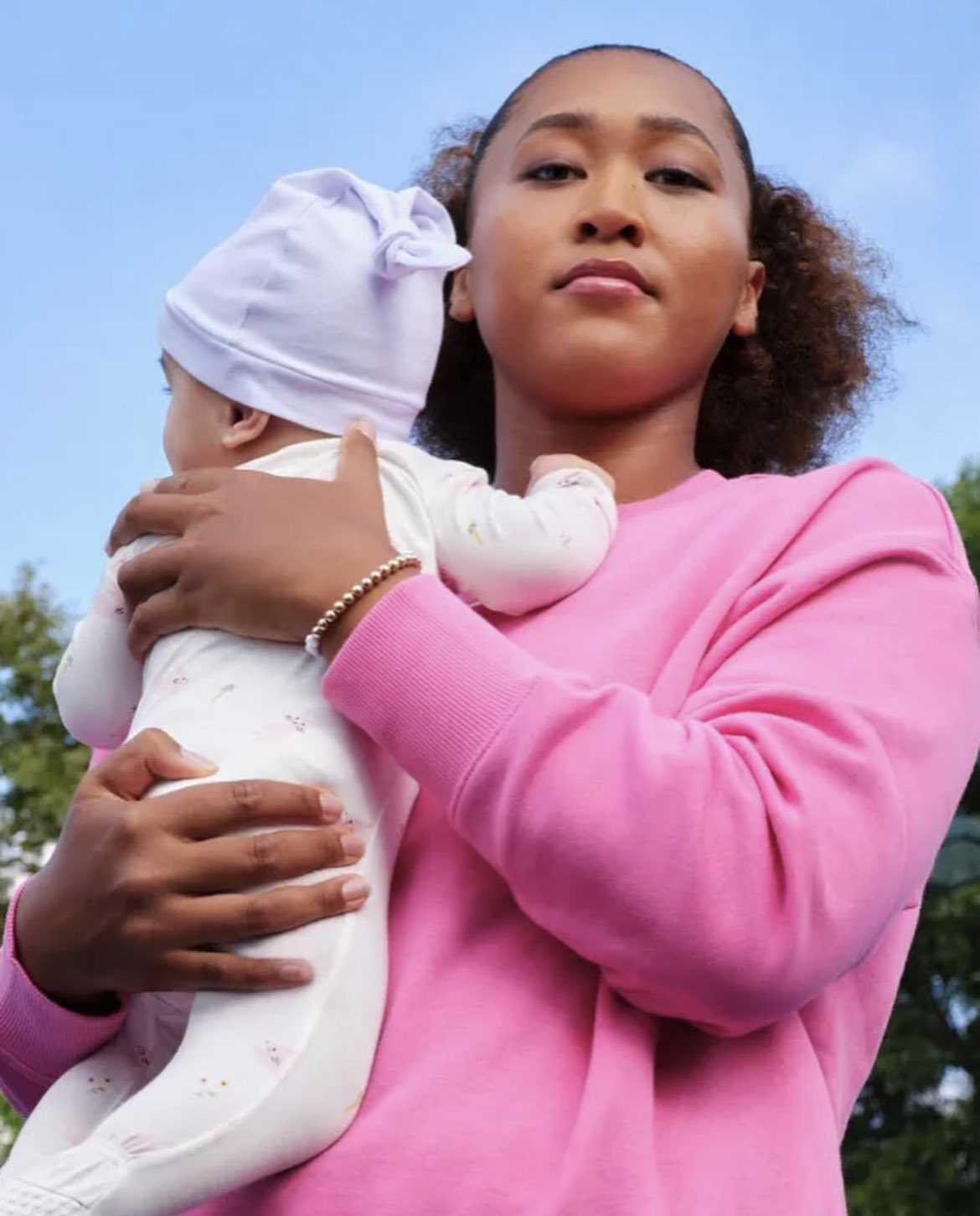 Naomi Osaka holding her daughter when she was a baby, posted on February 6, 2024. | Source: X/@TheTennisLetter