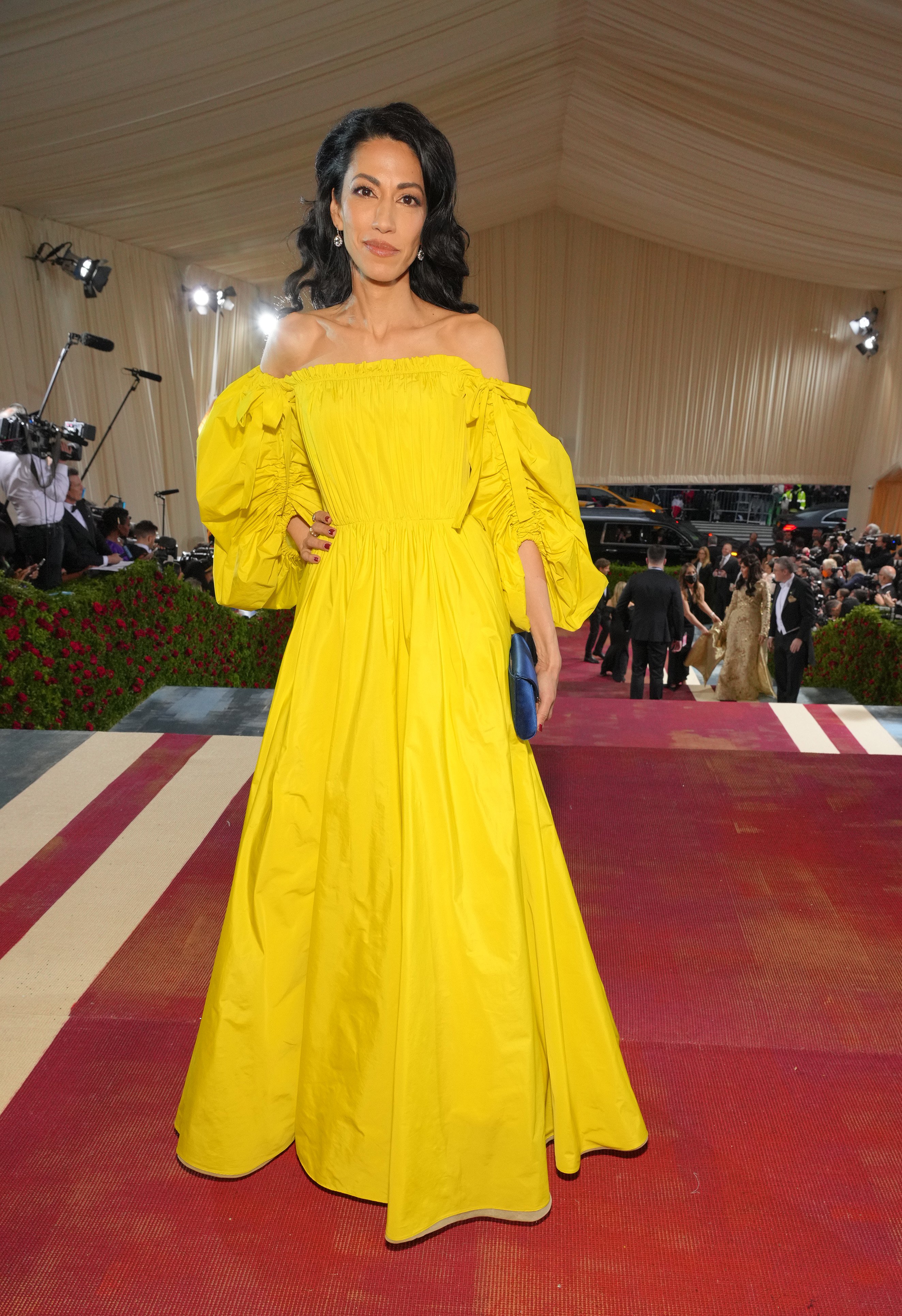 Huma Abedin arrives at The 2022 Met Gala Celebrating "In America: An Anthology of Fashion" at The Metropolitan Museum of Art on May 02, 2022 in New York City. | Source: Getty Images