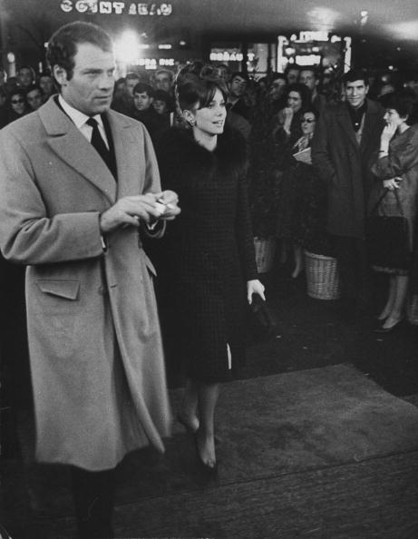 Mannequin français Catherine Deneuve avec l'acteur français Christian Marquand. | Photo : Getty Images