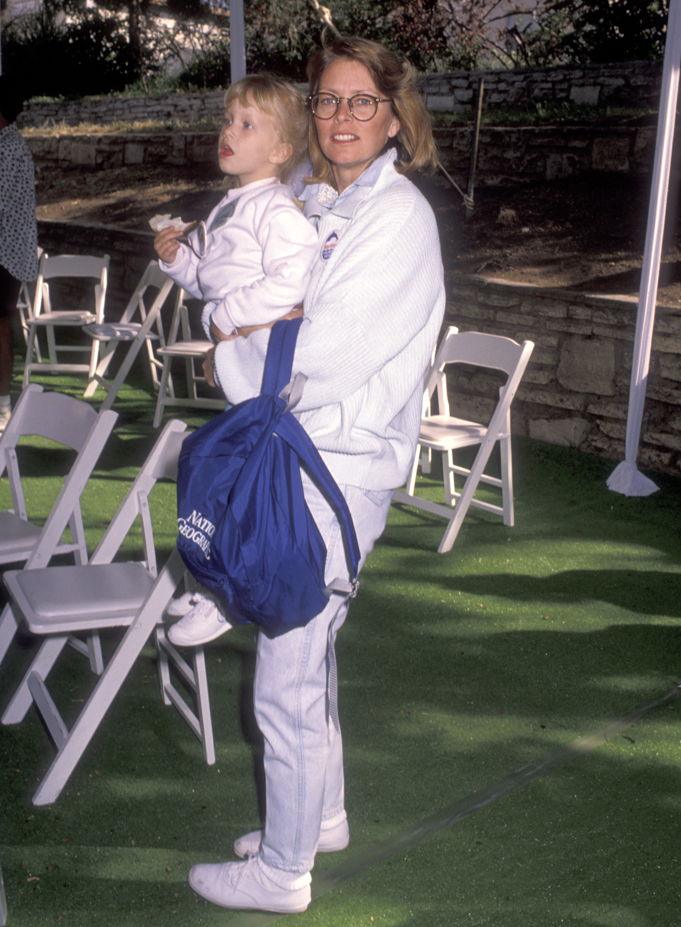 Randi Oakes and Emma Harrison on April 22, 1990 in Century City, California | Source: Getty Images