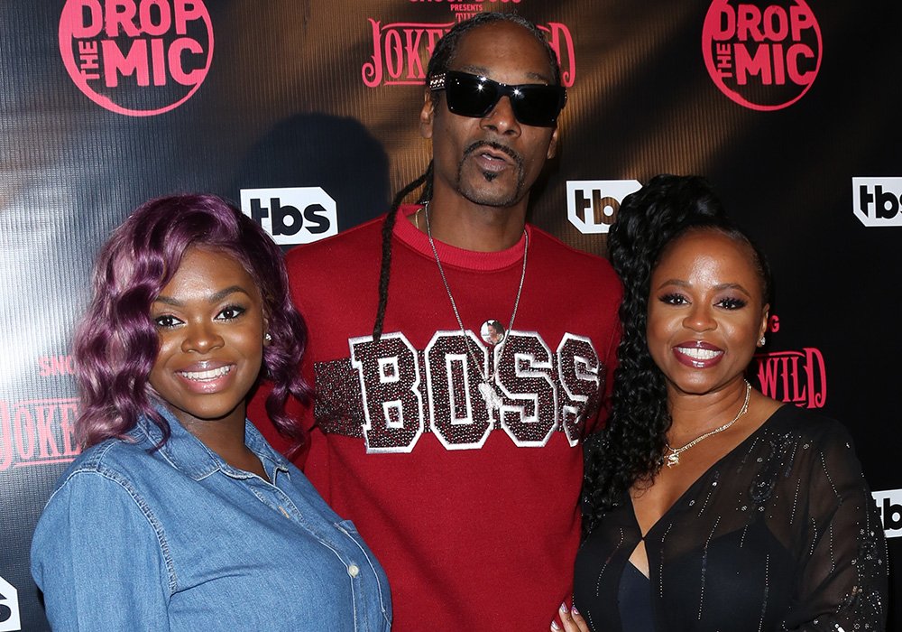  Cori Broadus, Snoop Dogg and Shante Broadus attend the premiere for TBS's "Drop The Mic" and "The Joker's Wild" at The Highlight Room on October 11, 2017 in Los Angeles, California. I Image: Getty Images.