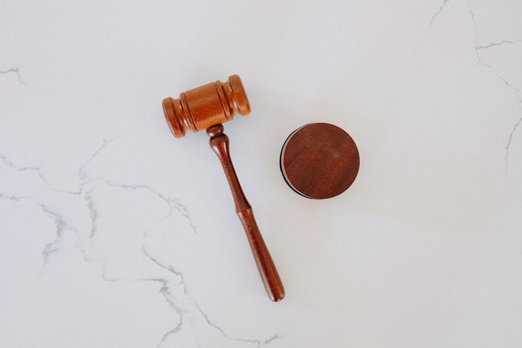 Un marteau du président. | Photo : Unsplash