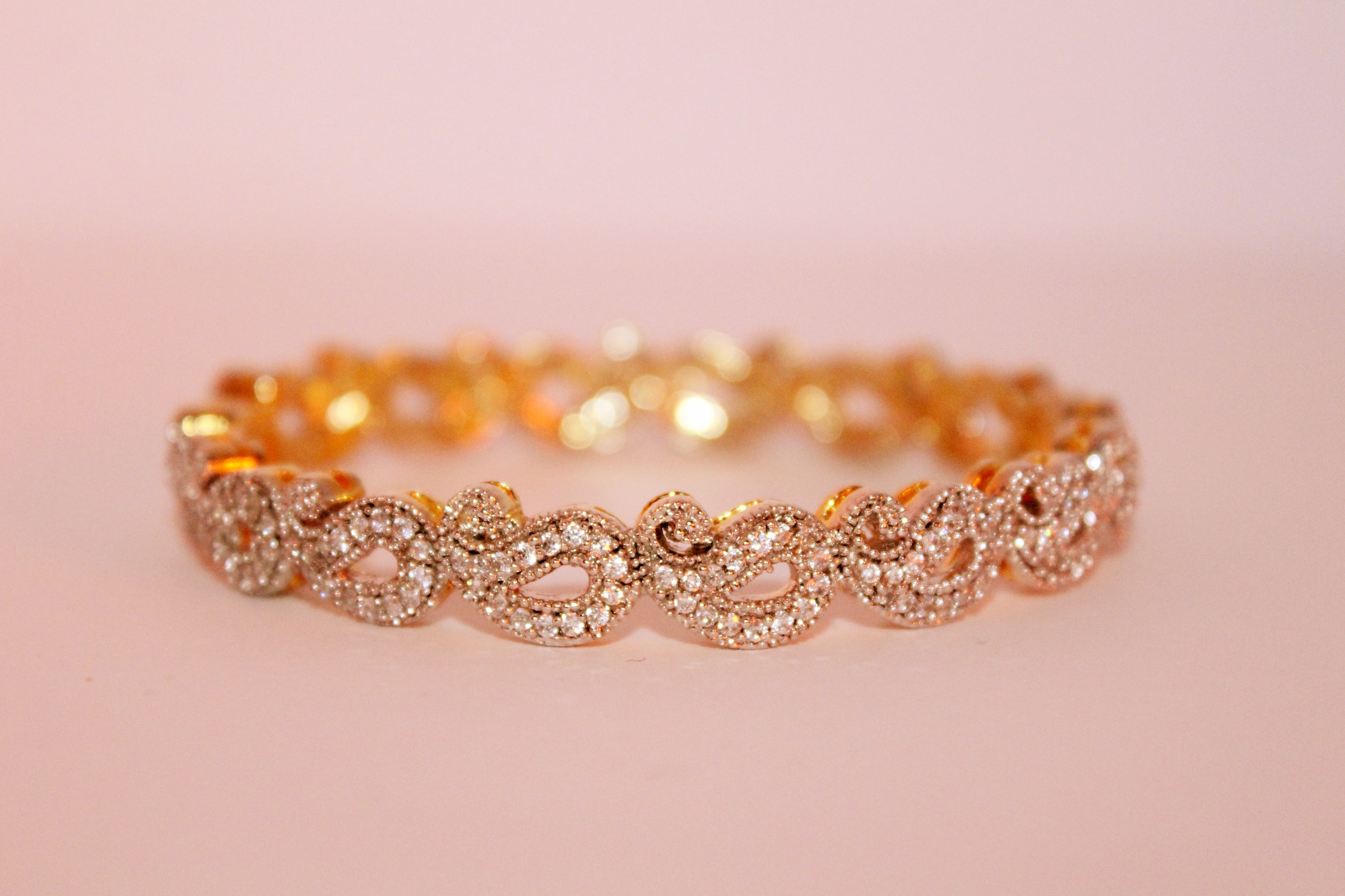 Gold beaded bracelet | Source: Unsplash