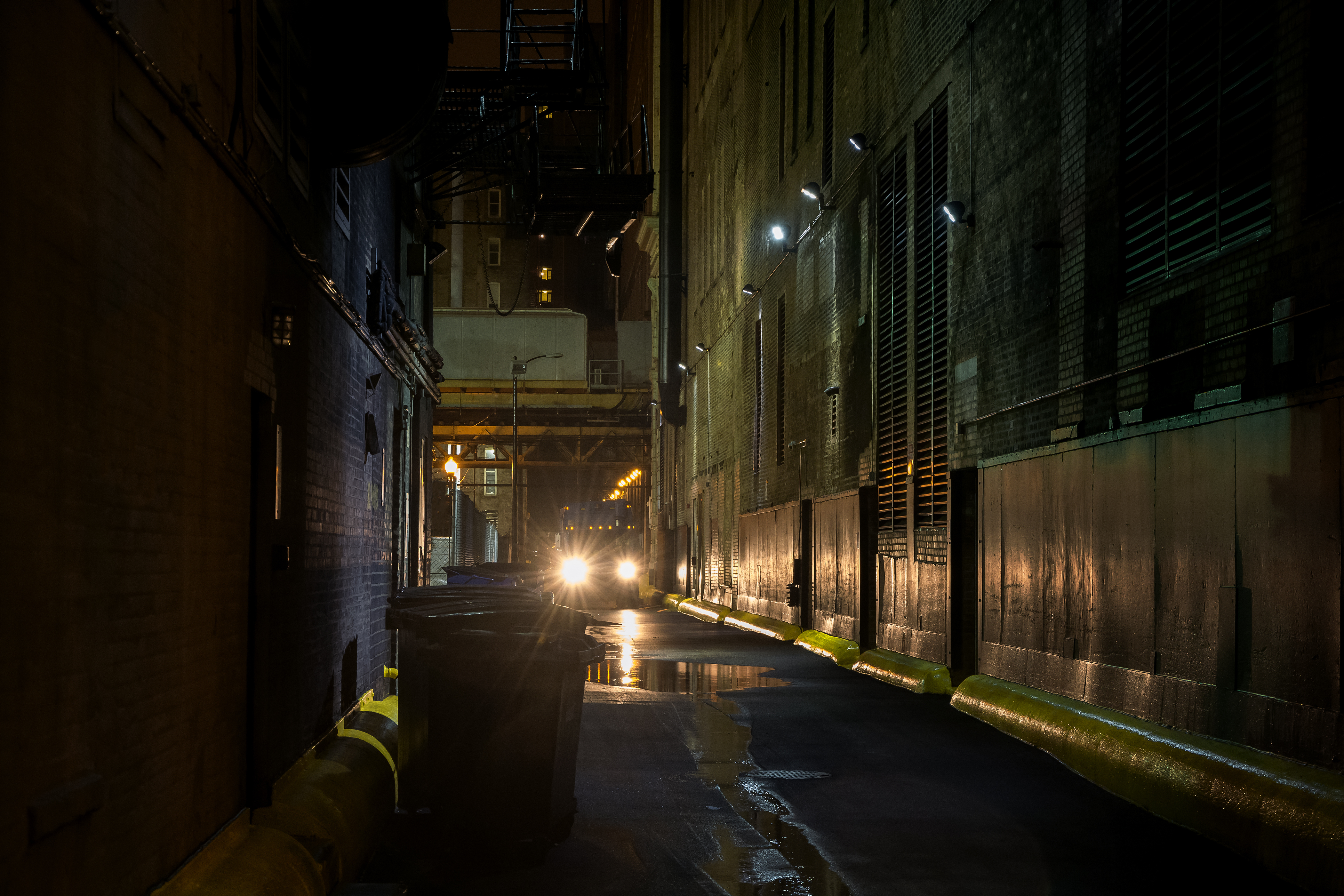 Dark Urban Alley at Night | Source: Shutterstock