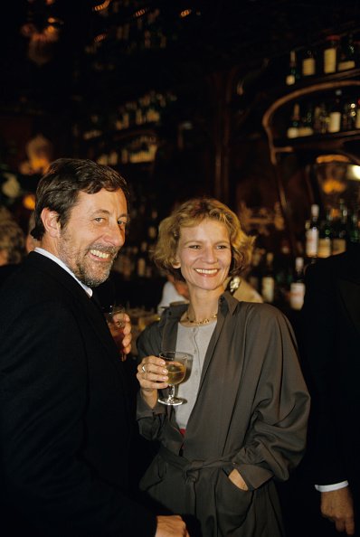 Remise du "Bollinger d'or" qui récompense le couple d'acteurs de théâtre de l'année.|Photo : Getty Images