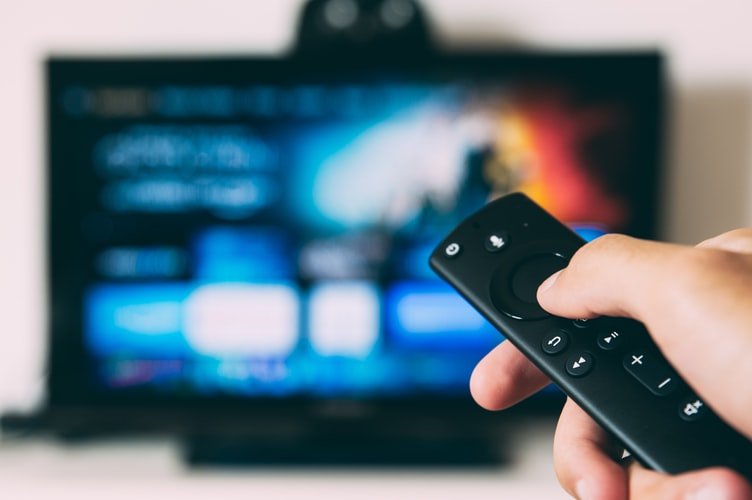 Une télécommande. | Photo : Unsplash
