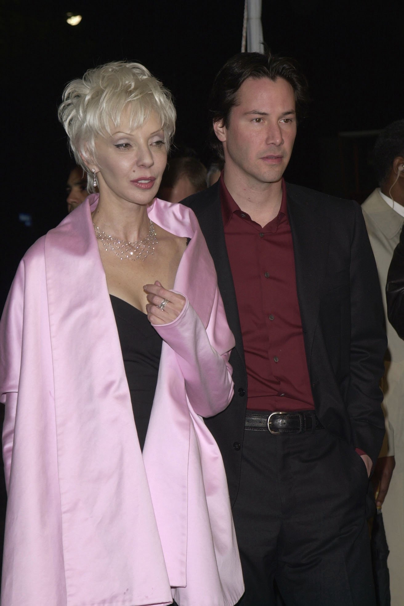 Patricia Taylor and Keanu Reeves at the premiere of "Sweet November" on February 12, 2001. | Source: Getty Images