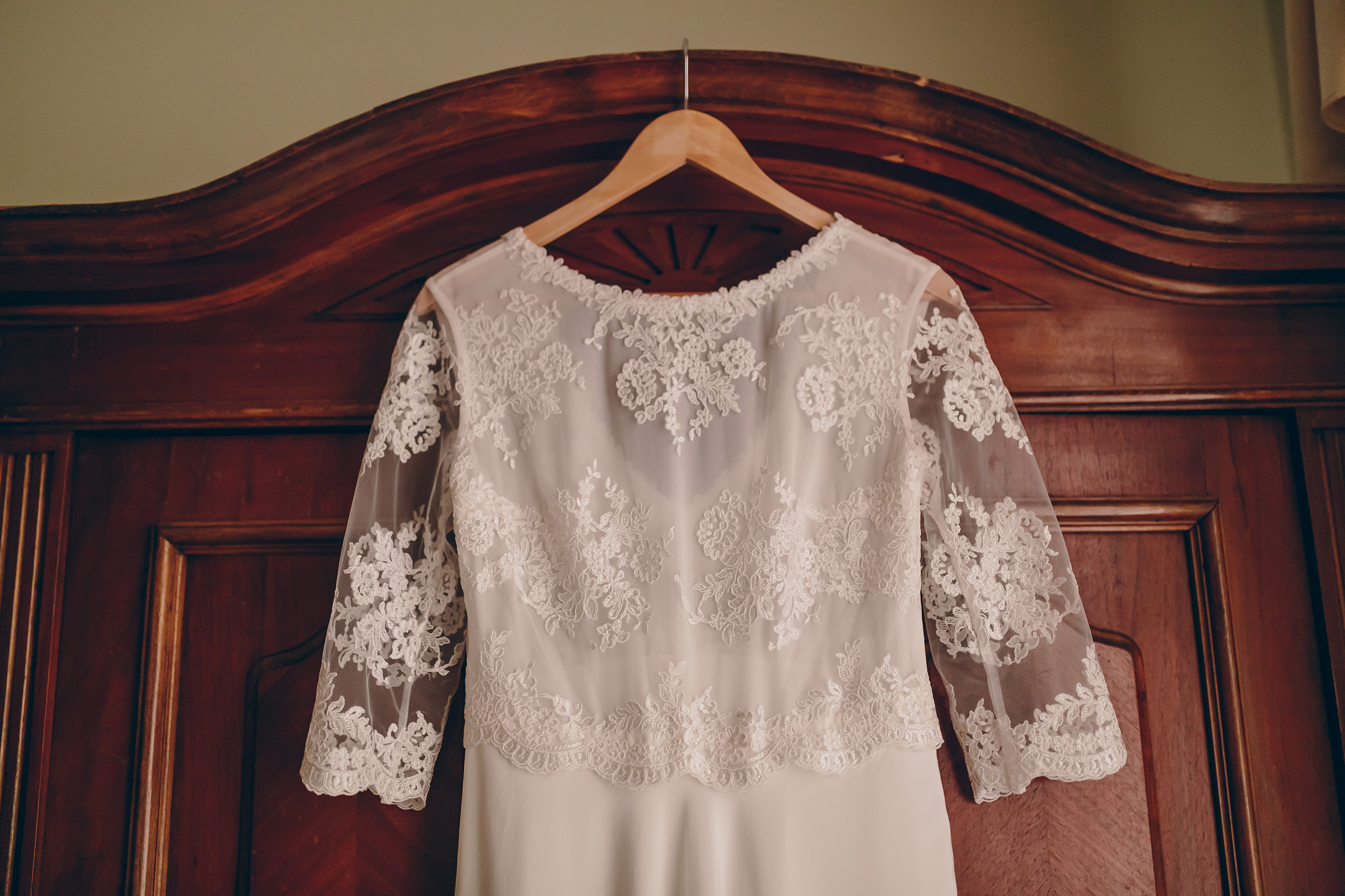 A wedding dress on a hanger | Source: Shutterstock