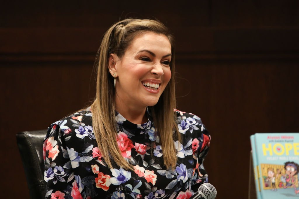 Alyssa Milano celebrates the release of her new book "Project Middle School" at Barnes & Noble at The Grove on October 21, 2019 | Photo: GettyImages