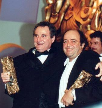 Jacques Villeret recevant son César. l Source: Wikimedia Commons