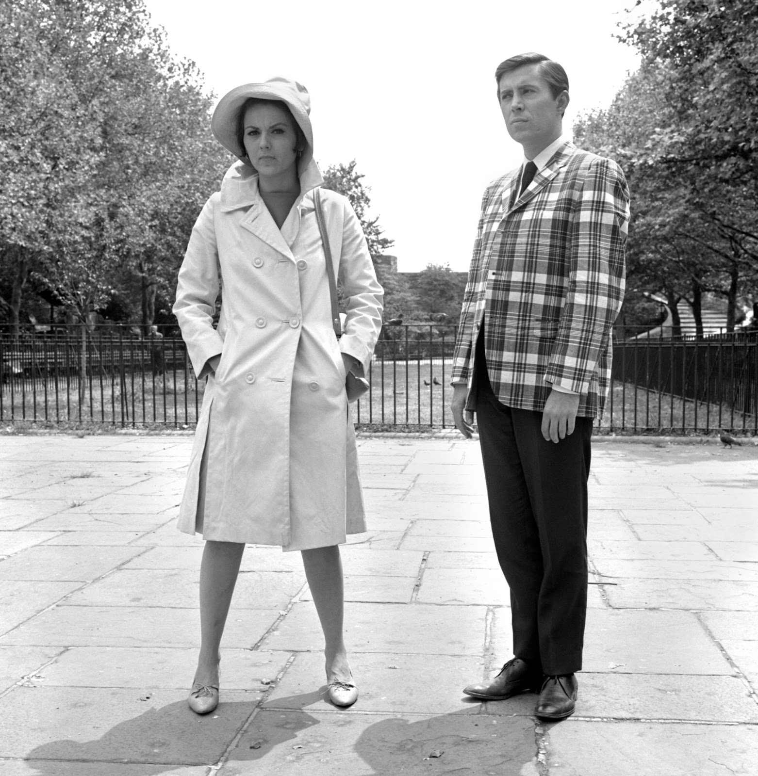 The iconic actress and a fellow actor filming a series in 1967. | Source: Getty Images