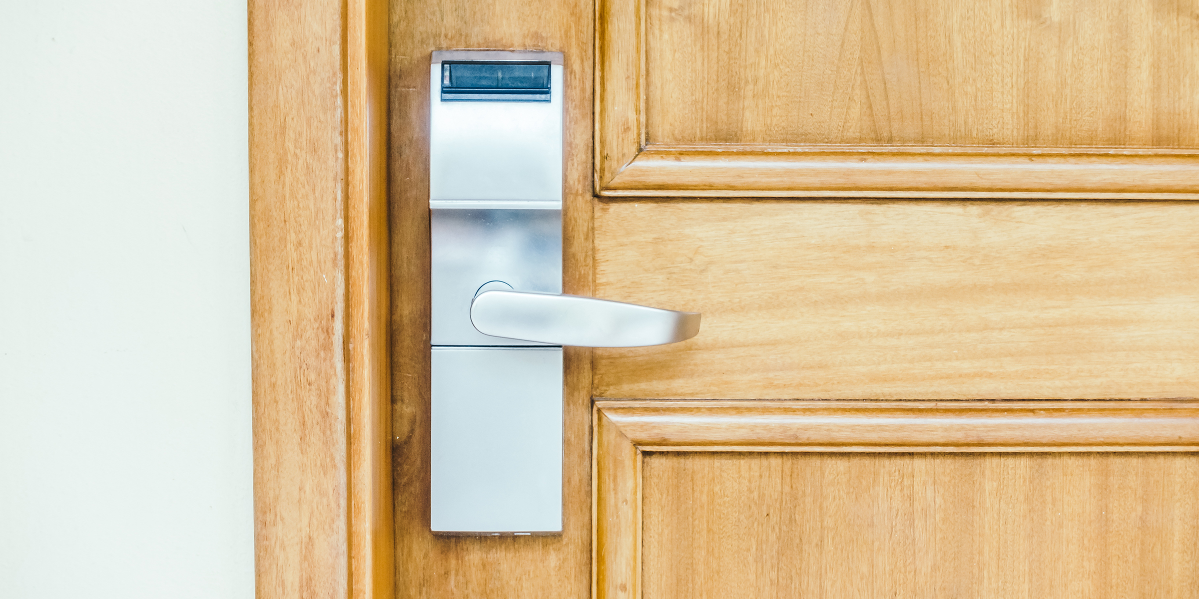 A metal doorknob | Source: Shutterstock