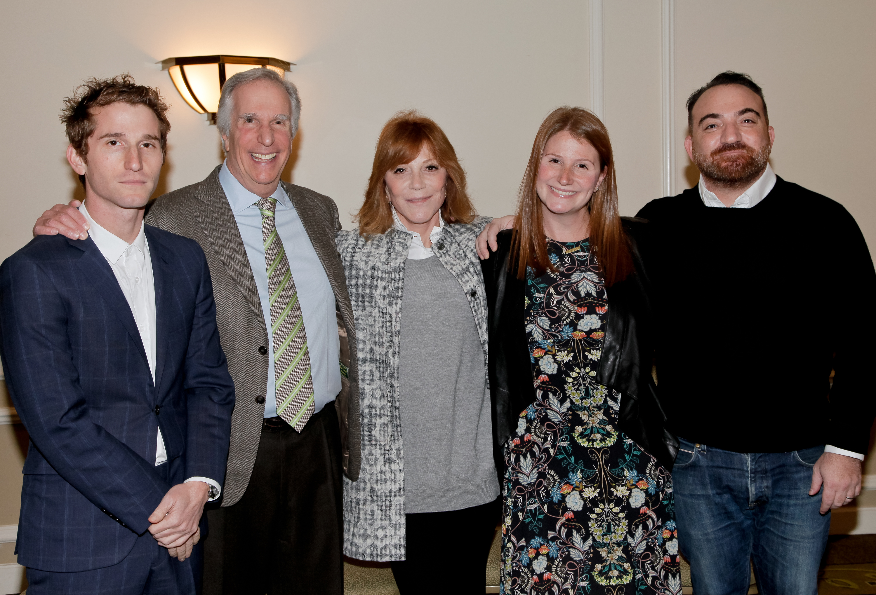 (L-R) Max, Henry, Stacey, Zoe Winkler, and Jed Weitzman honor Henry Winkler as he receives the Pacific Pioneer Broadcasters Lifetime Achievement Awards on January 29, 2016, in Studio City, California. | Source: Getty Images