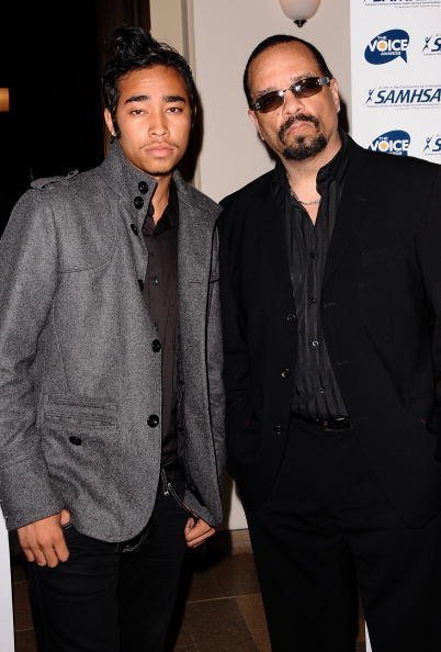 Ice-T et son fils Lil Ice assistent aux Voice Awards 2009 le 14 octobre 2009. | Photo : Getty Images Ice-T et son fils Lil Ice assistent aux Voice Awards 2009 le 14 octobre 2009. | Photo : Getty Images