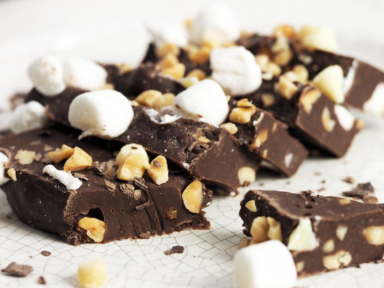 Fudge and marshmallow brownies. Image credit: Pixabay
