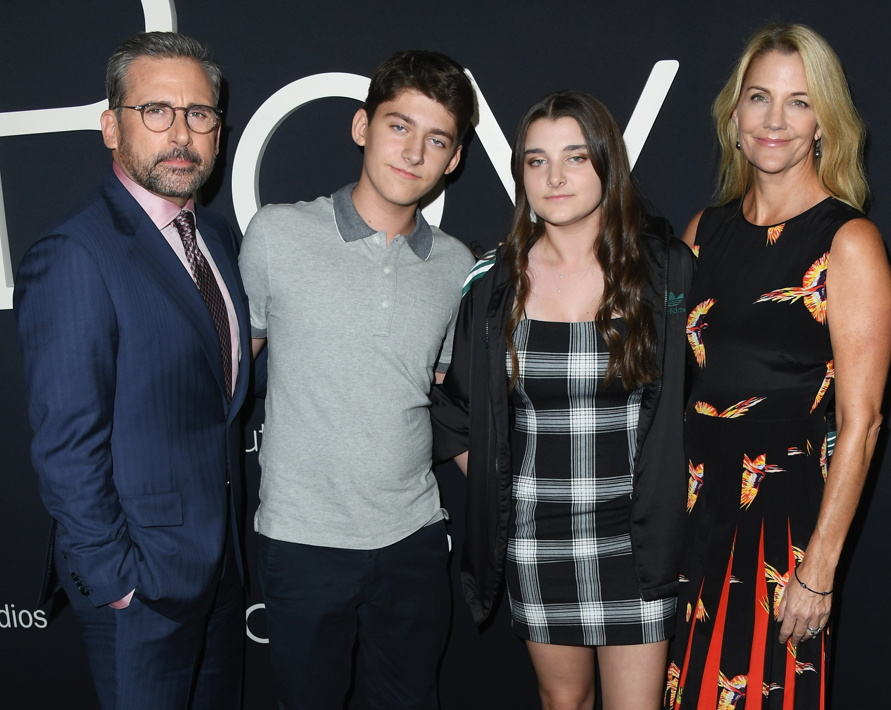  Steve Carell, John Carell, Elisabeth Anne Carell and Nancy Carell at the premiere of "Beautiful Boy" on October 8, 2018 in Beverly Hills, California. | Photo: GettyImages