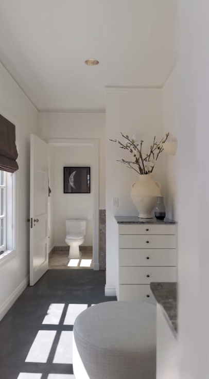 The bathrooms are also designed with a quiet luxury idea in mind but also with nice windows that provide light and great views of the garden without compromising privacy. | Source: Instagram/weahomes