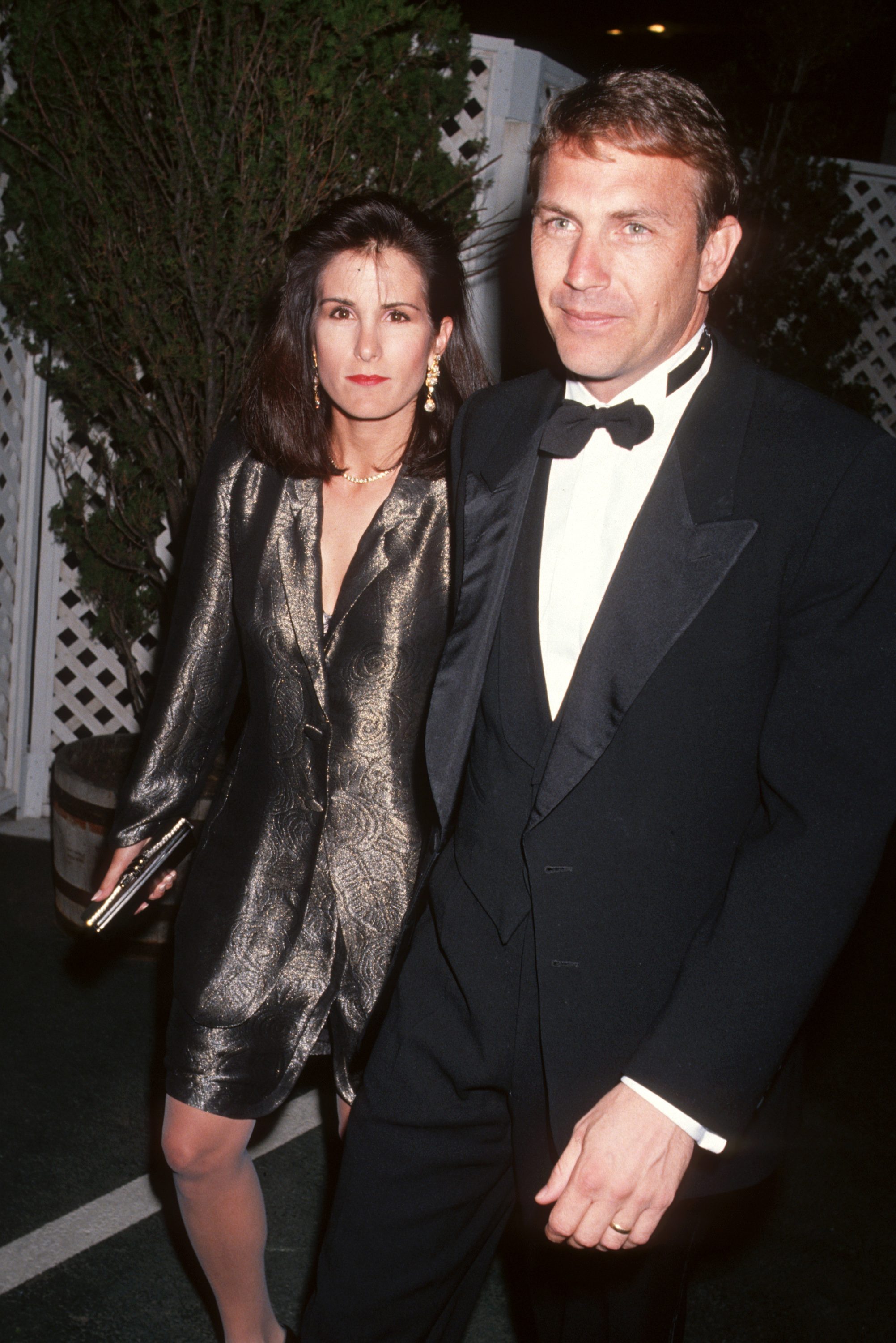 Cindy Silva and Kevin Costner at the 1st Annual Movie Awards in California, 1991. | Source: Getty Images