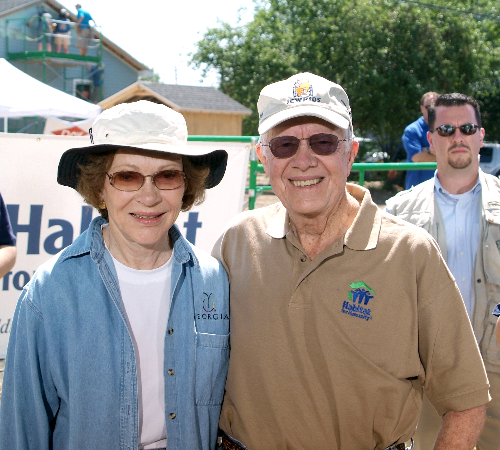 Rosalynn and Jimmy Carter at a Habitat For Humanity event in Detroit, 2005. | Source: Getty Images