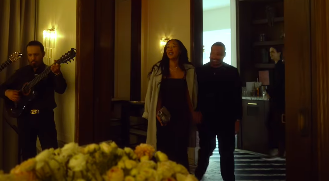 Jasmin Lawrence walking into the engagement room hand-in-hand with Eric Murphy. | Source: Instagram/jasmin_lawrence