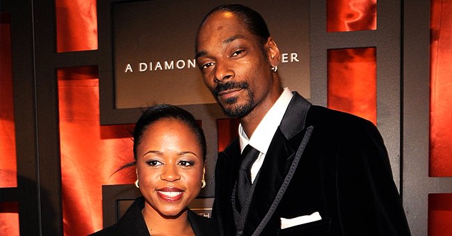 Snoop Dogg's Wife Shante Looks Stylish in a Face Shield & Denim Dress ...