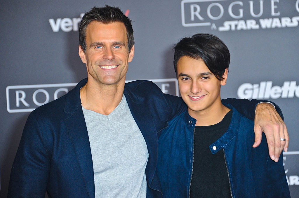 Cameron Mathison and son Lucas Mathison attend the premiere of "Rogue One: A Star Wars Story" in Hollywood, California on December 10, 2016 | Photo: Getty Images