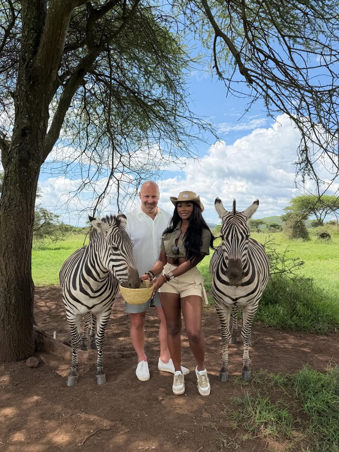 Ashlee Jenae and Joe pose in a post dated April 4, 2026 | Source: Instagram/ashleejenae