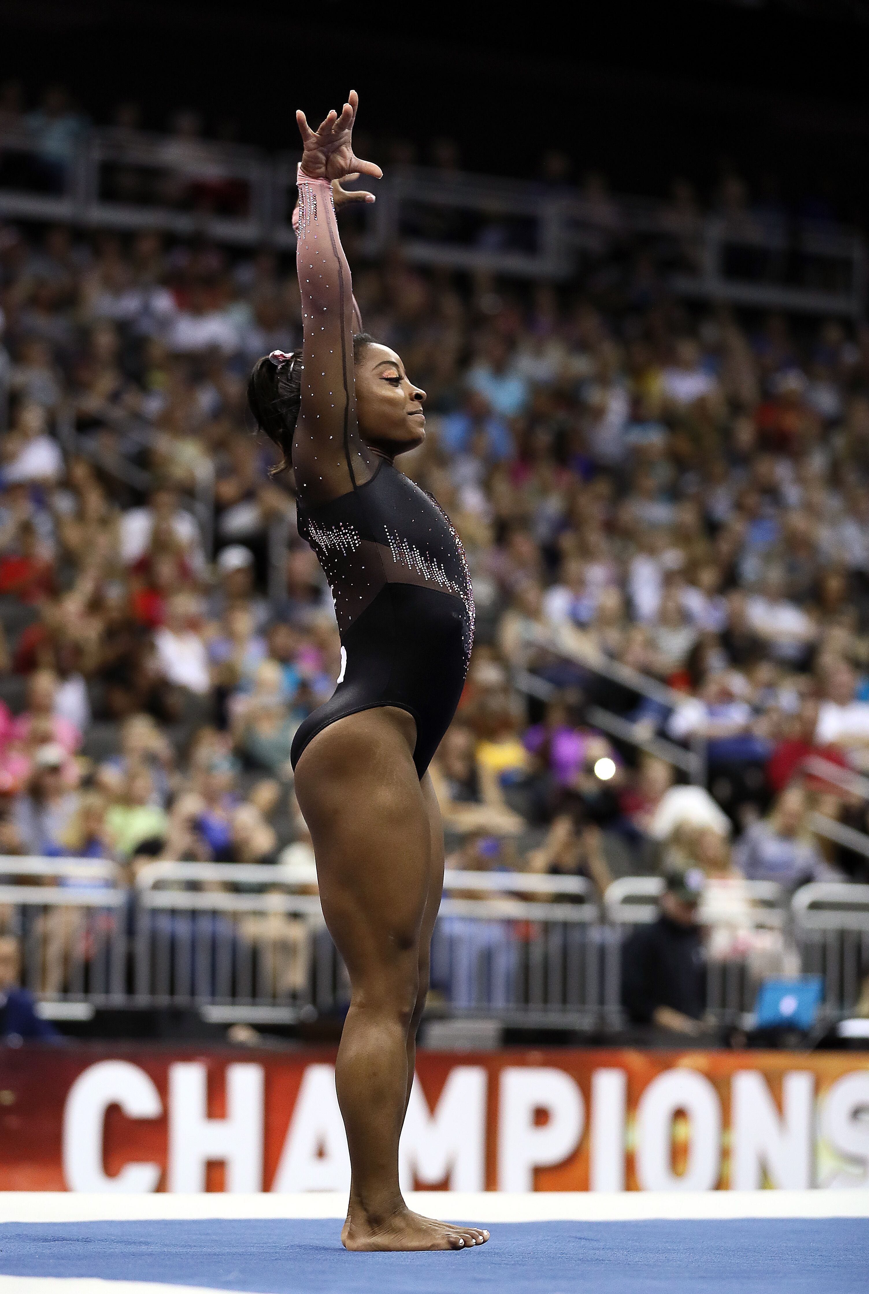 Simone Biles competes on floor exercise during Women's Senior competition of the 2019 U.S. Gymnastics Championships at the Sprint Center on August 11, 2019. | Photo: Getty Images