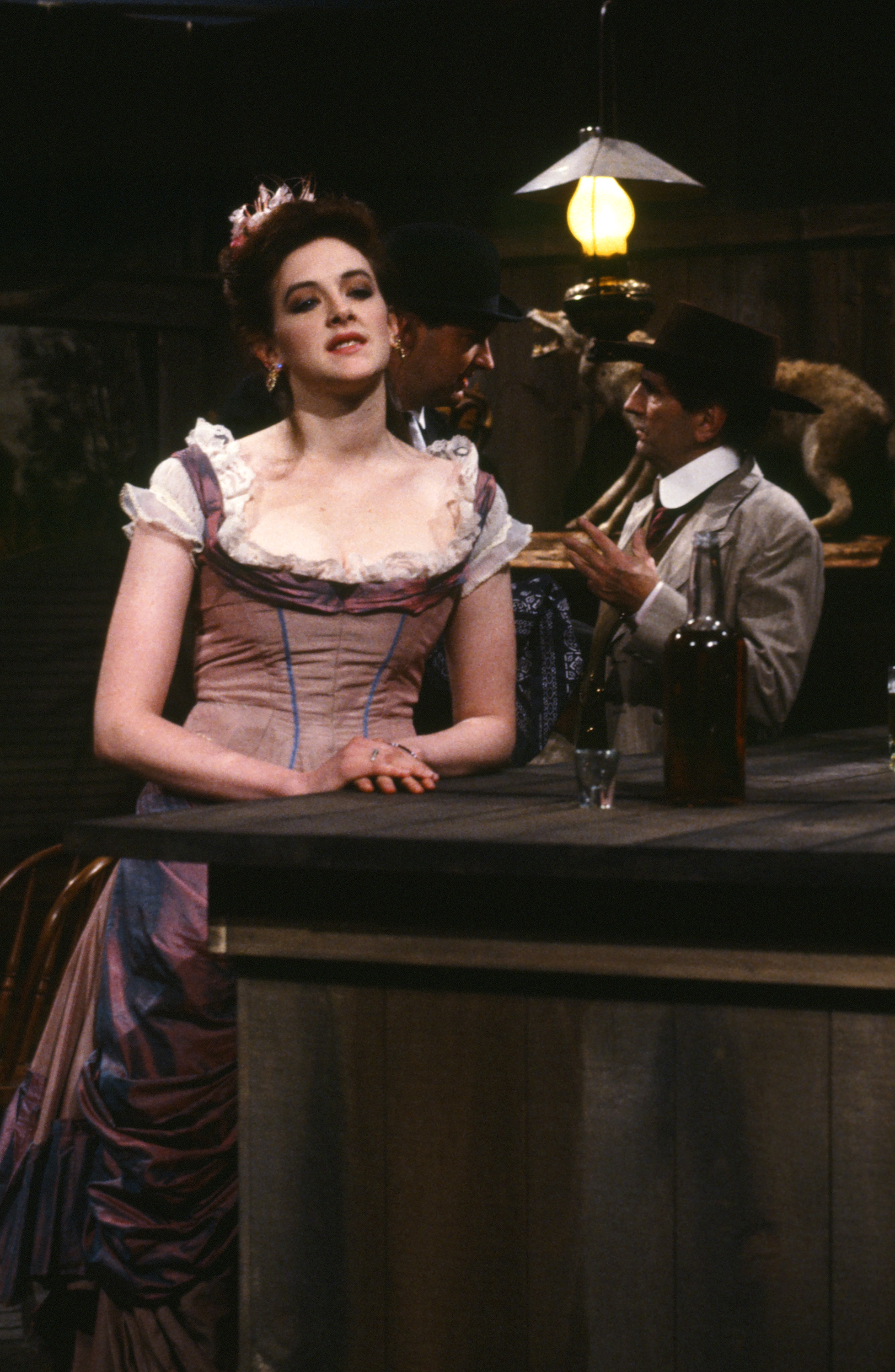 The actress as Mrs. Shemp Logan during the "Death Of A Gunfighter" SNL skit on January 18, 1986. | Source: Getty Images