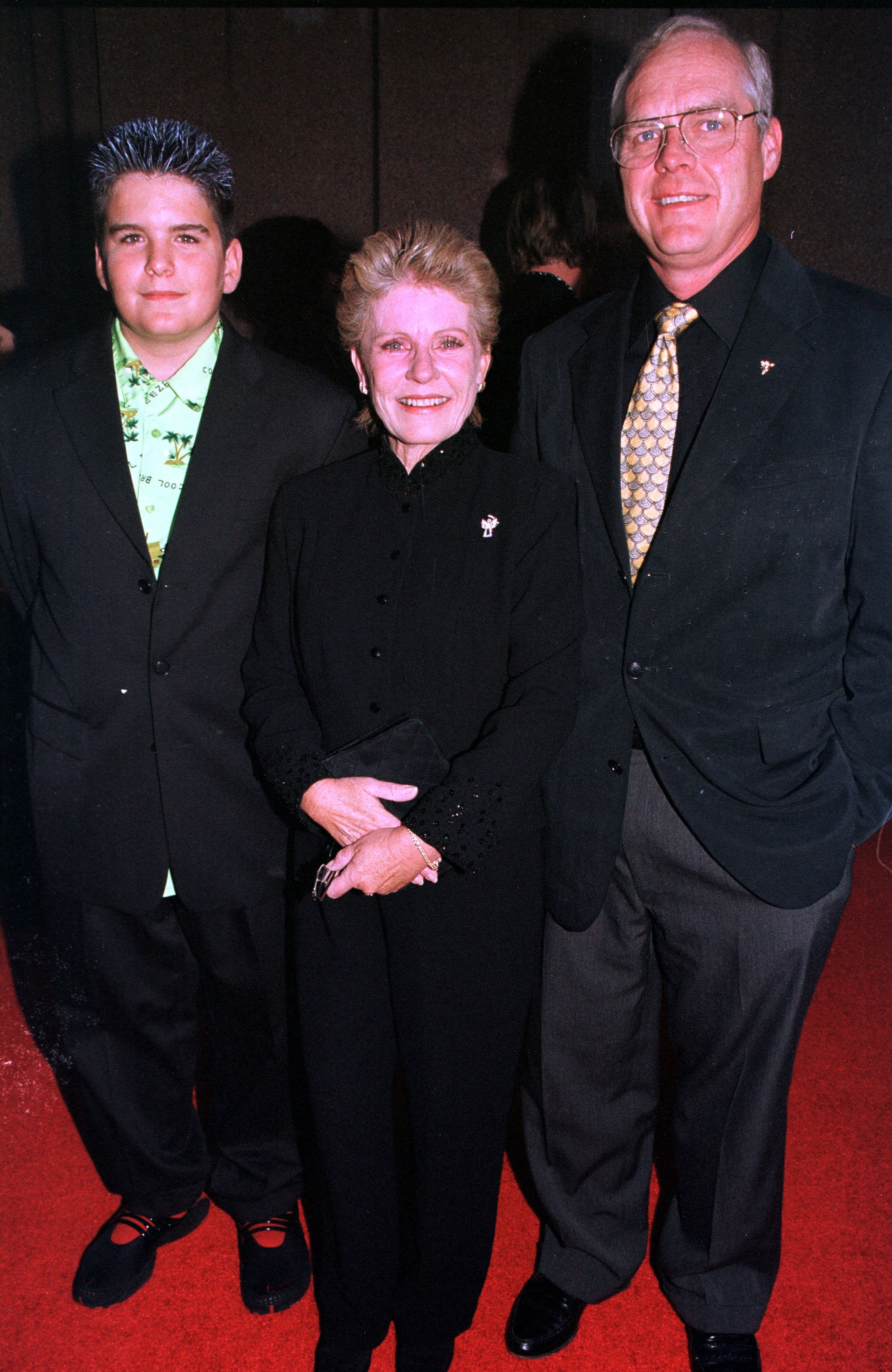 Patty Duke, her husband and her son arrive for the Michael Jackson concert at Madison Square Garden on September 7, 2001 in New York City. | Source: Getty Images
