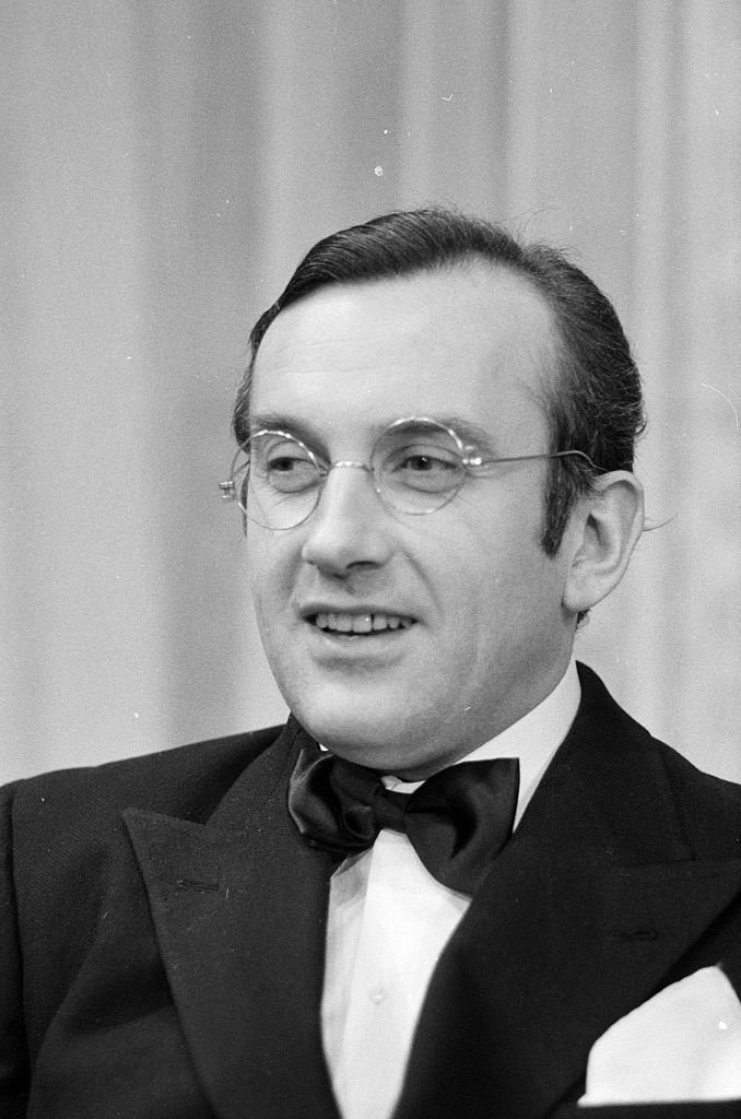 Daniel Ceccaldi dans la pièce "Une femme ravie" de Louis Verneuil, réalisée par Pierre Sabbagh pour la série "Au théâtre ce soir". | Photo : Getty Images Daniel Ceccaldi dans la pièce "Une femme ravie" de Louis Verneuil, réalisée par Pierre Sabbagh pour la série "Au théâtre ce soir". | Photo : Getty Images
