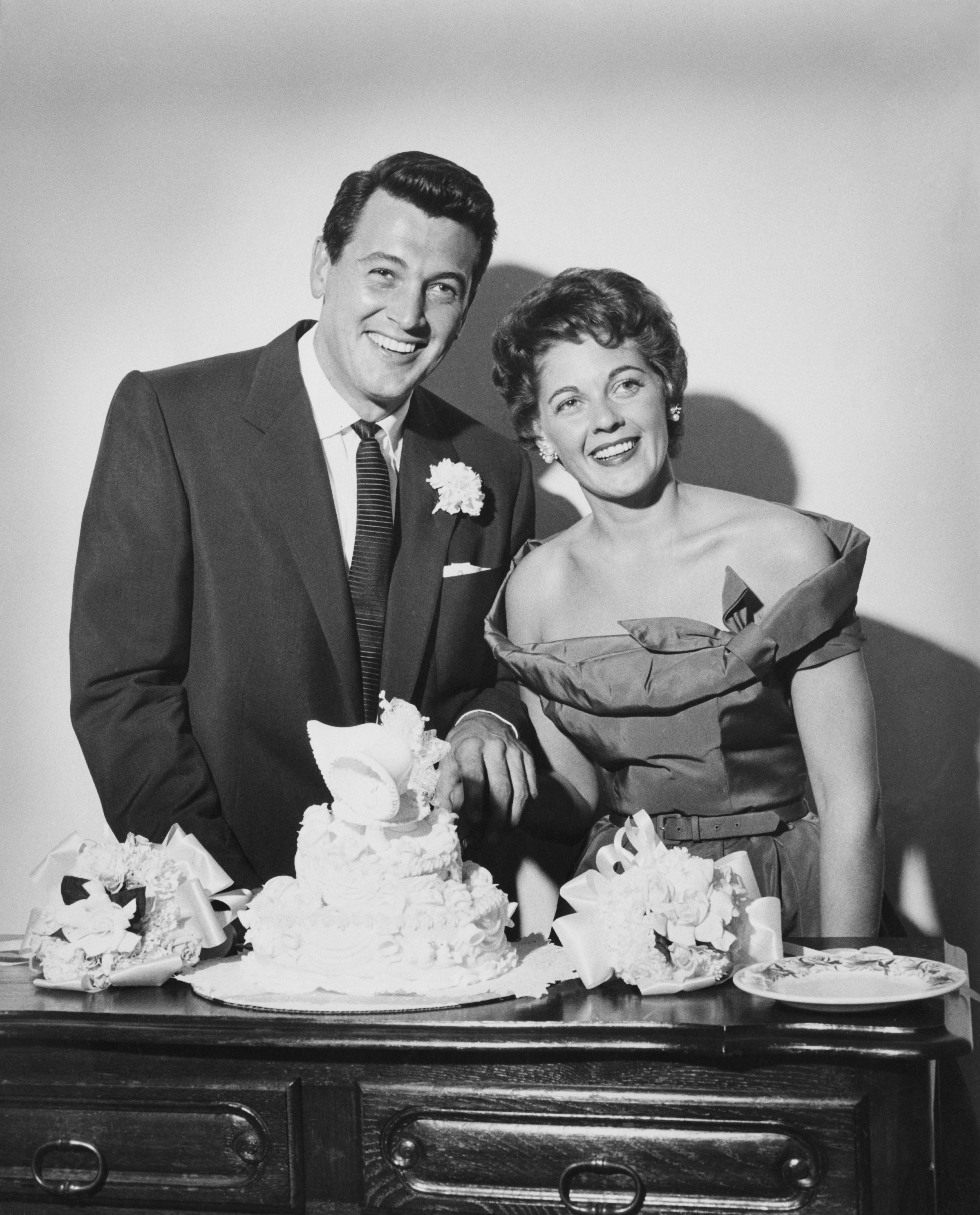 Rock Hudson and Phyllis Gates on their wedding day on 09 November, 1955 at Santa Barbara, California | Photo: Getty Images