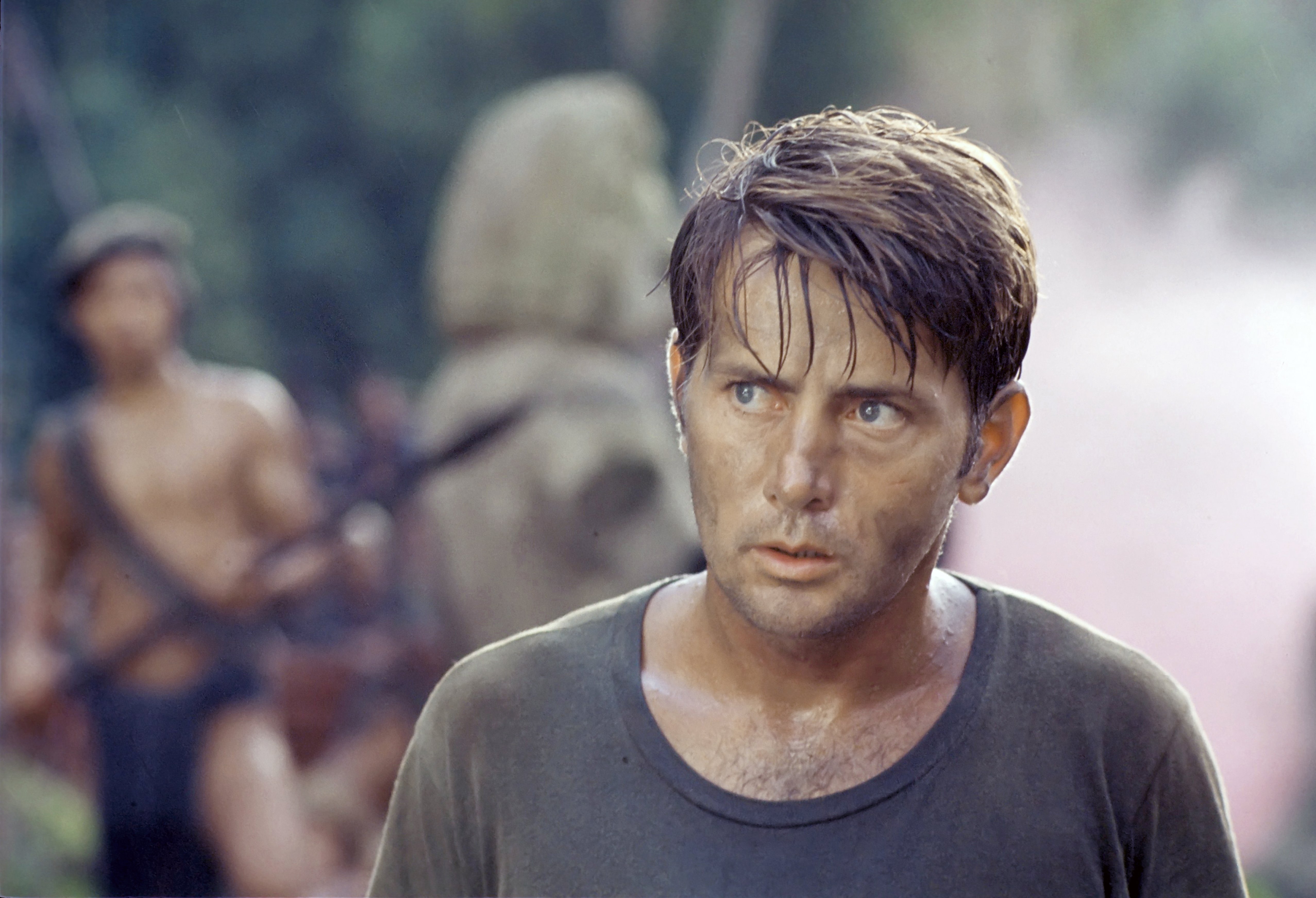 Martin Sheen as Williard on the set of the film "Apocalypse Now," on January 1, 1976.┃Source: Getty Images
