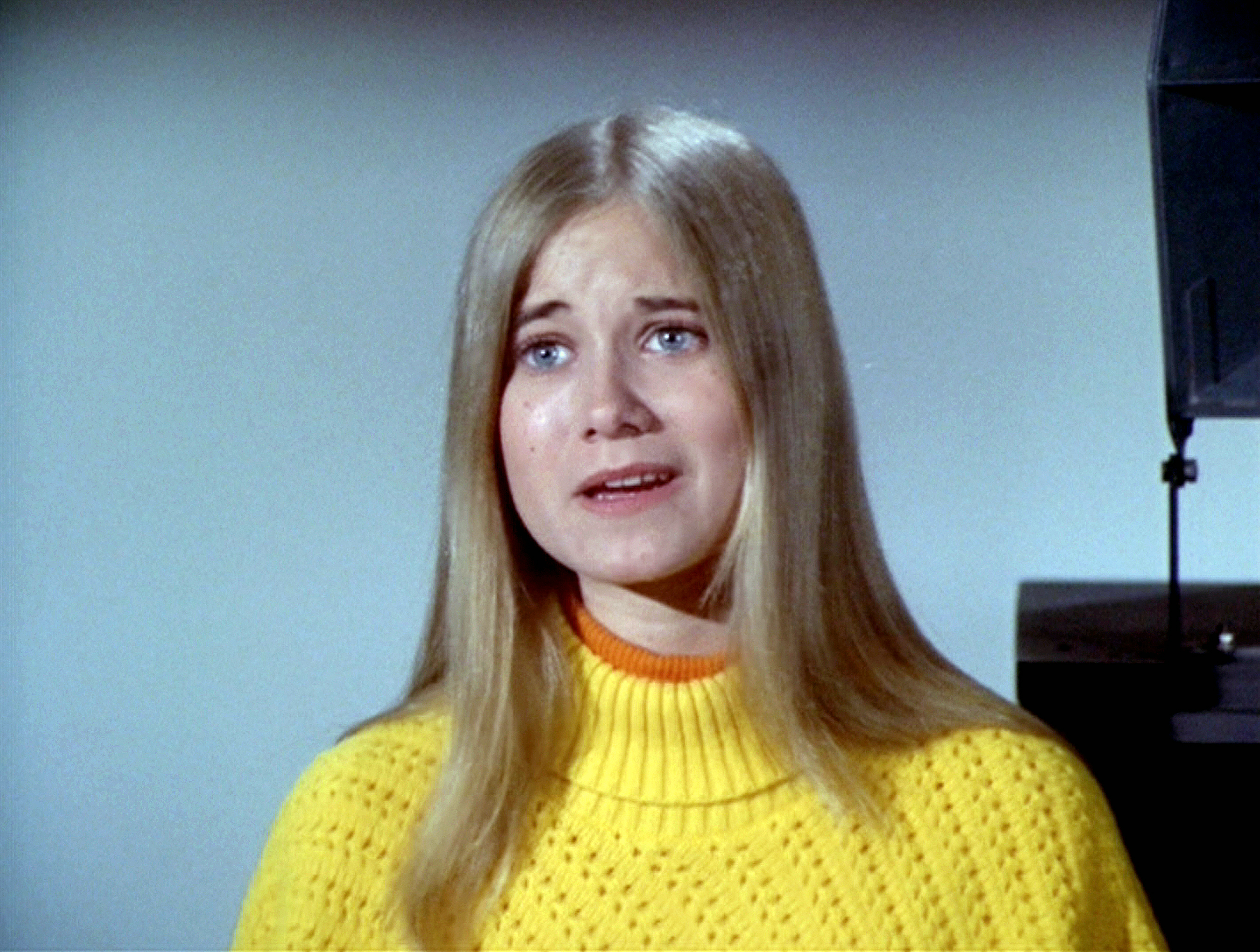 Maureen McCormick playing Marcia Brady in the "Getting Davy Jones" episode of "The Brady Bunch" in Los Angeles, 1971 | Source: Getty Images
