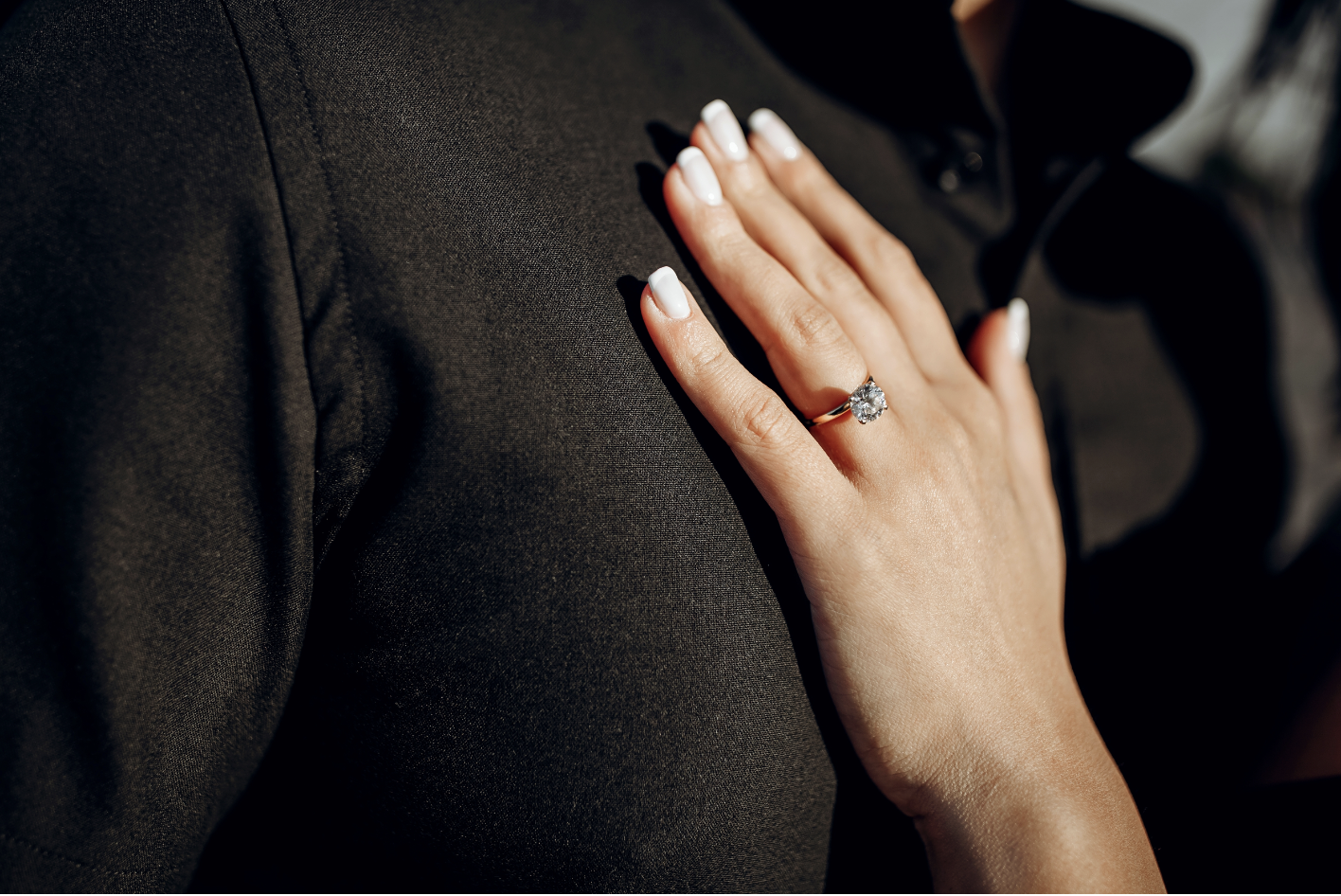 A woman's hand with a wedding ring | Source: Shutterstock