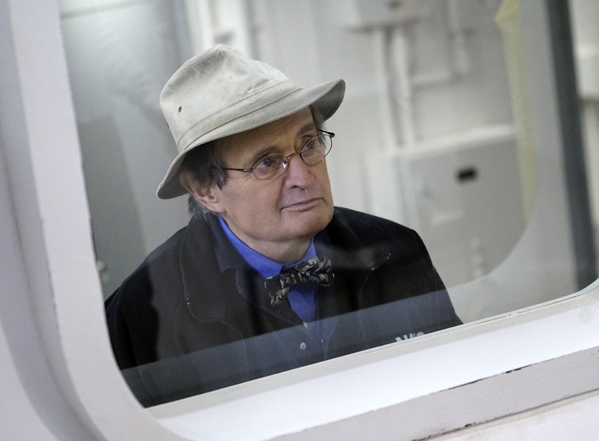 David McCallum acting on "NCIS" in Los Angeles 2016. | Source: Getty Images 