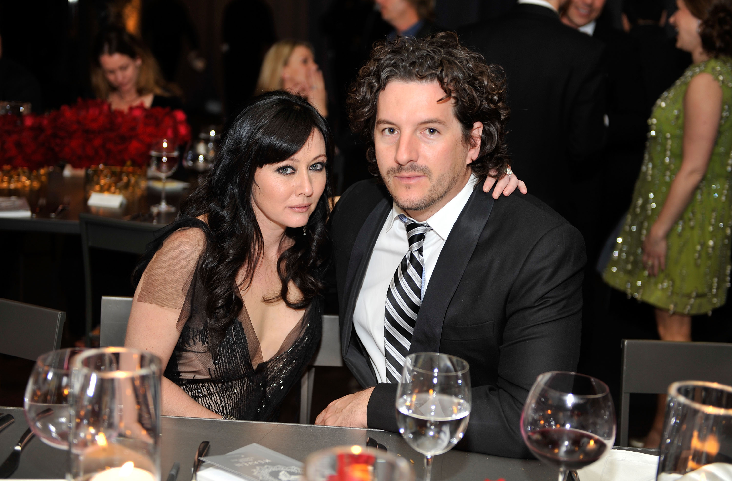 Shannen Doherty and Kurt Iswarienko at The Art of Elysium's 3rd Annual Black Tie Charity Gala on January 16, 2010, in Beverly Hills, California. | Source: Getty Images