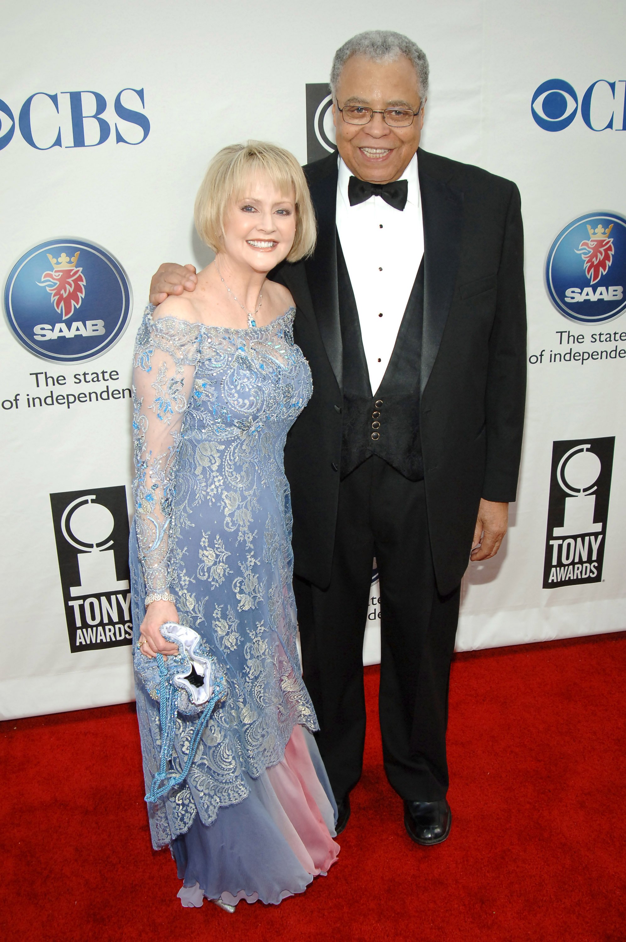 Cecilia Hart and James Earl Jones at the 59th Annual Tony Awards on June 05, 2005 | Source: Getty Images