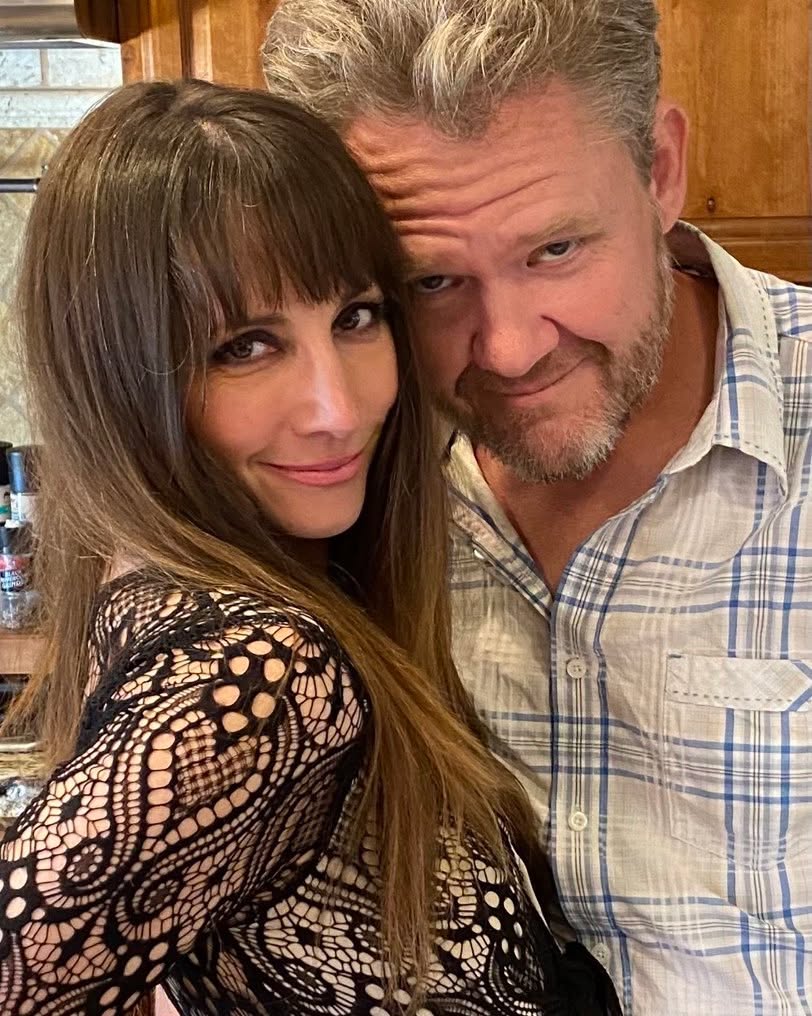 Heather McComb and Scott Michael Campbell seen in a post dated March 2, 2024 | Source: Instagram/heatmccomb