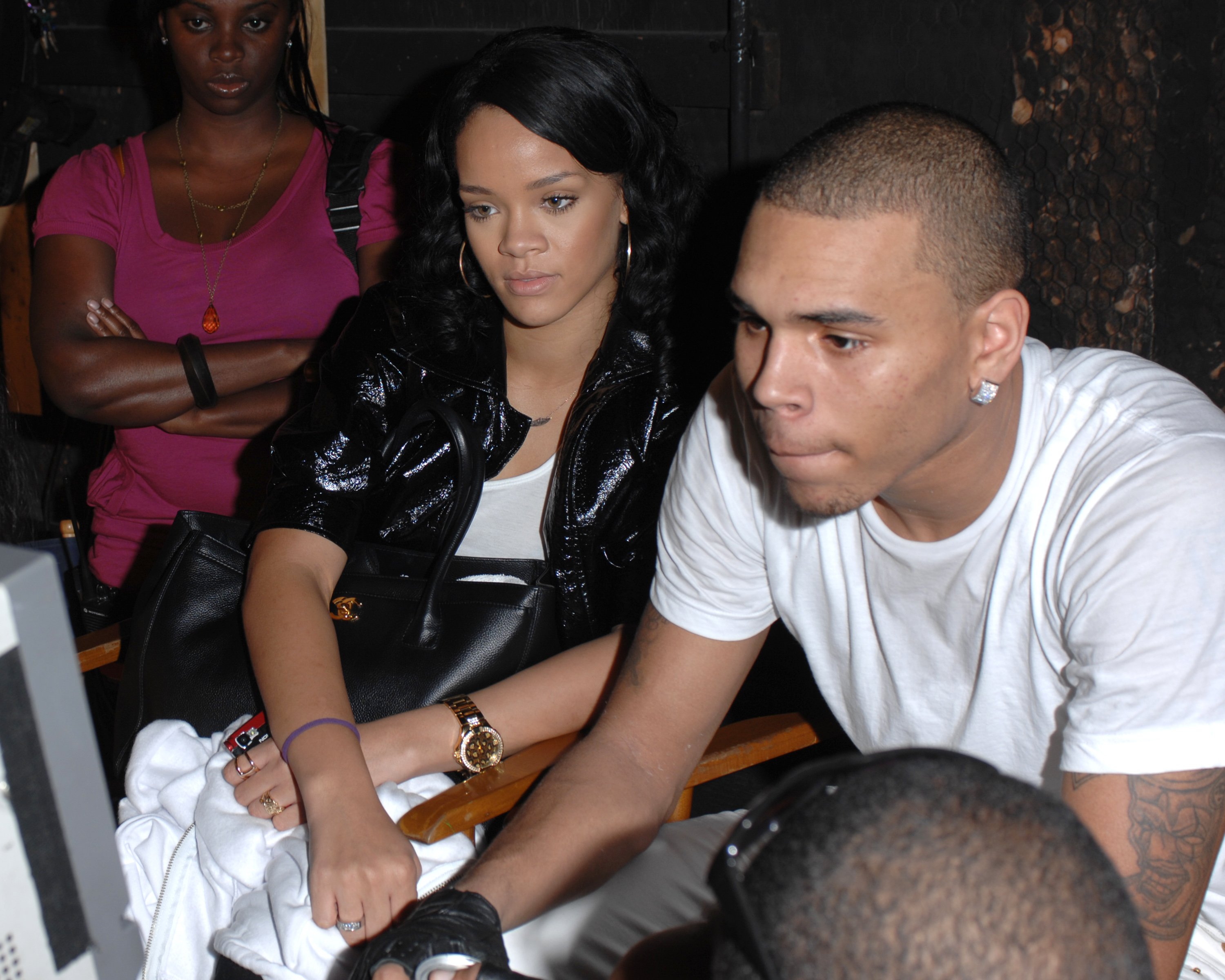 Rihanna and then-boyfriend Chris Brown on the set of a video shoot in December 2007 in Miami. | Photo: Getty Images