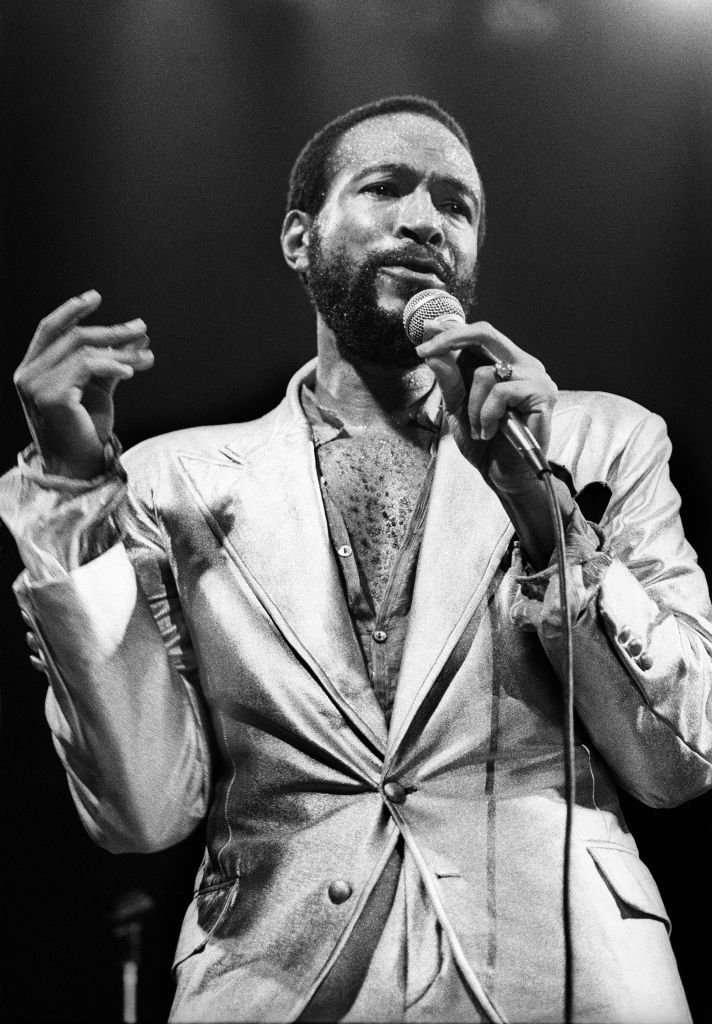 Marvin Gaye on stage at De Doelen, Rotterdam, Netherlands,  July 1, 1980. | Photo: Getty Images