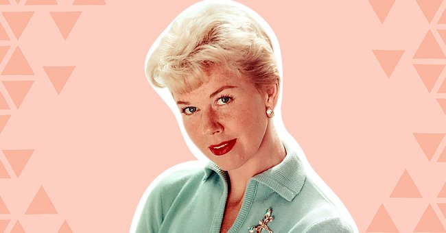 Doris Day, US actress and singer, wearing a light blue, short-sleeved woollen blouse, with two dragonfly brooches, circa 1955| Photo: Getty Images