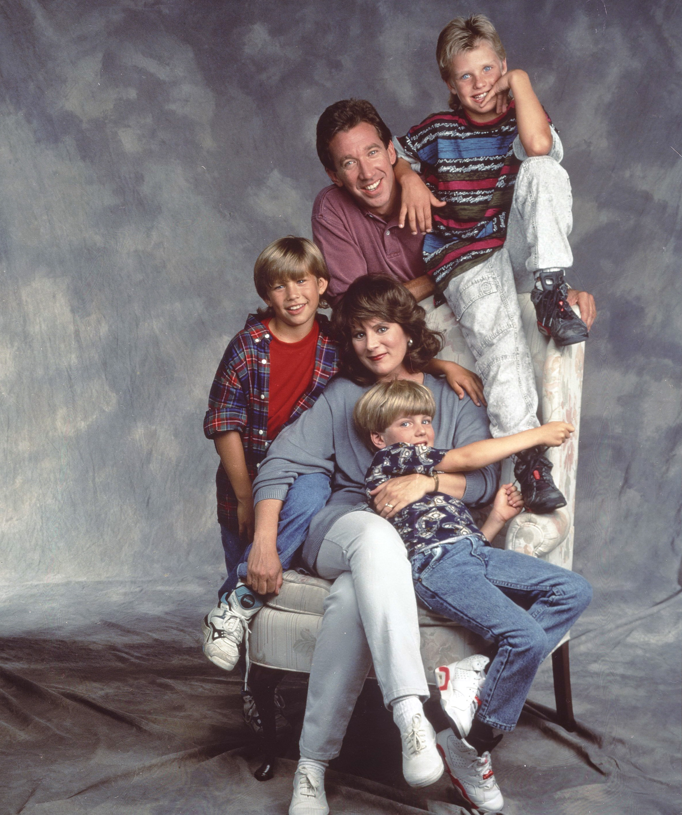 The Taylor family on the set of "Home Improvement" in 1991 | Source: Getty Images