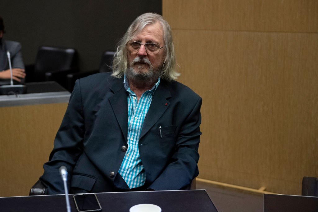 Didier Raoult, médecin et professeur virologue français, répond aux questions des députés à l'Assemblée nationale le 24 juin 2020 à Paris, France. | Photo : Getty Images Didier Raoult, médecin et professeur virologue français, répond aux questions des députés à l'Assemblée nationale le 24 juin 2020 à Paris, France. | Photo : Getty Images
