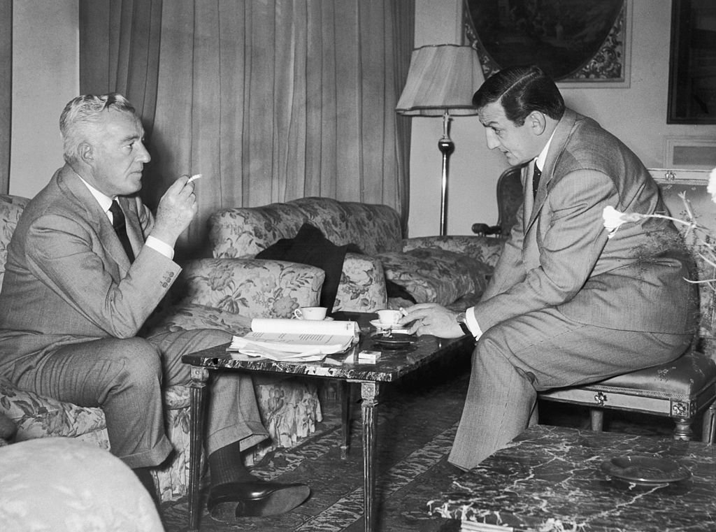 Lino Ventura avec l'acteur Vittorio de Sica. l Source: Getty Images